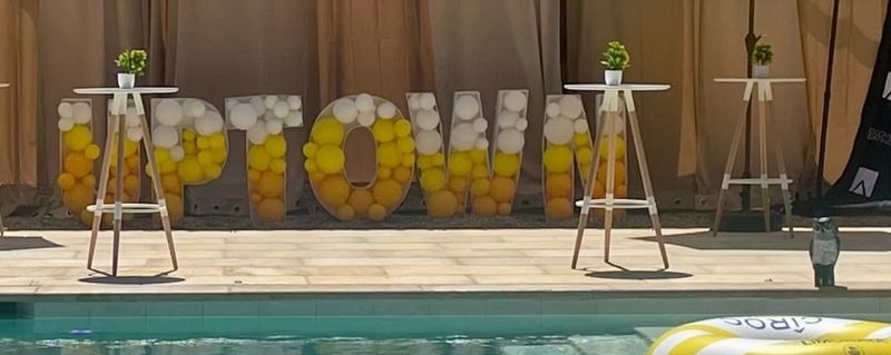 Marquee letters