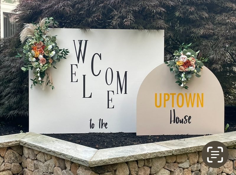 Welcome backdrop with florals